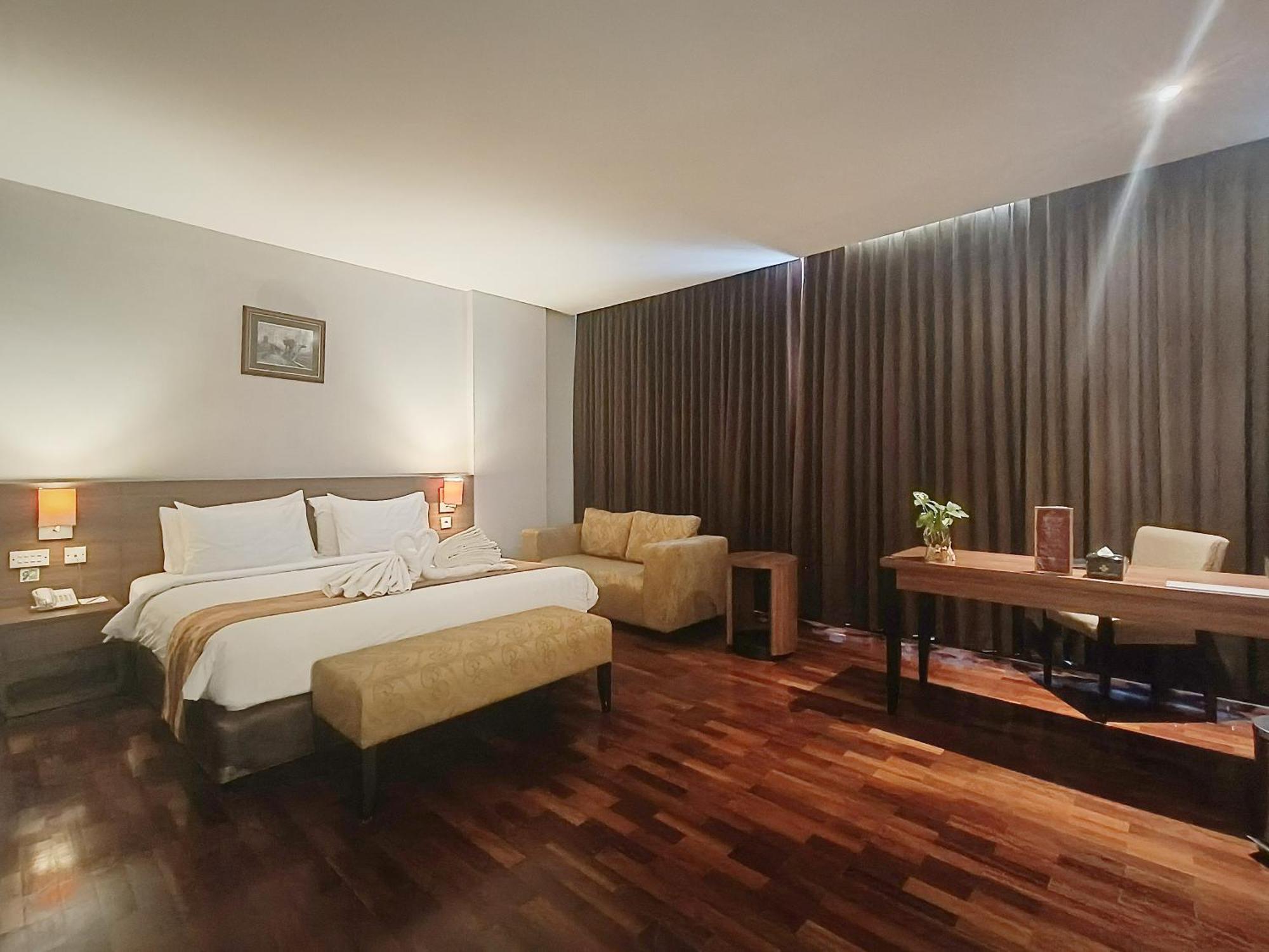 Grand Cakra Hotel Μαλάνγκ Εξωτερικό φωτογραφία