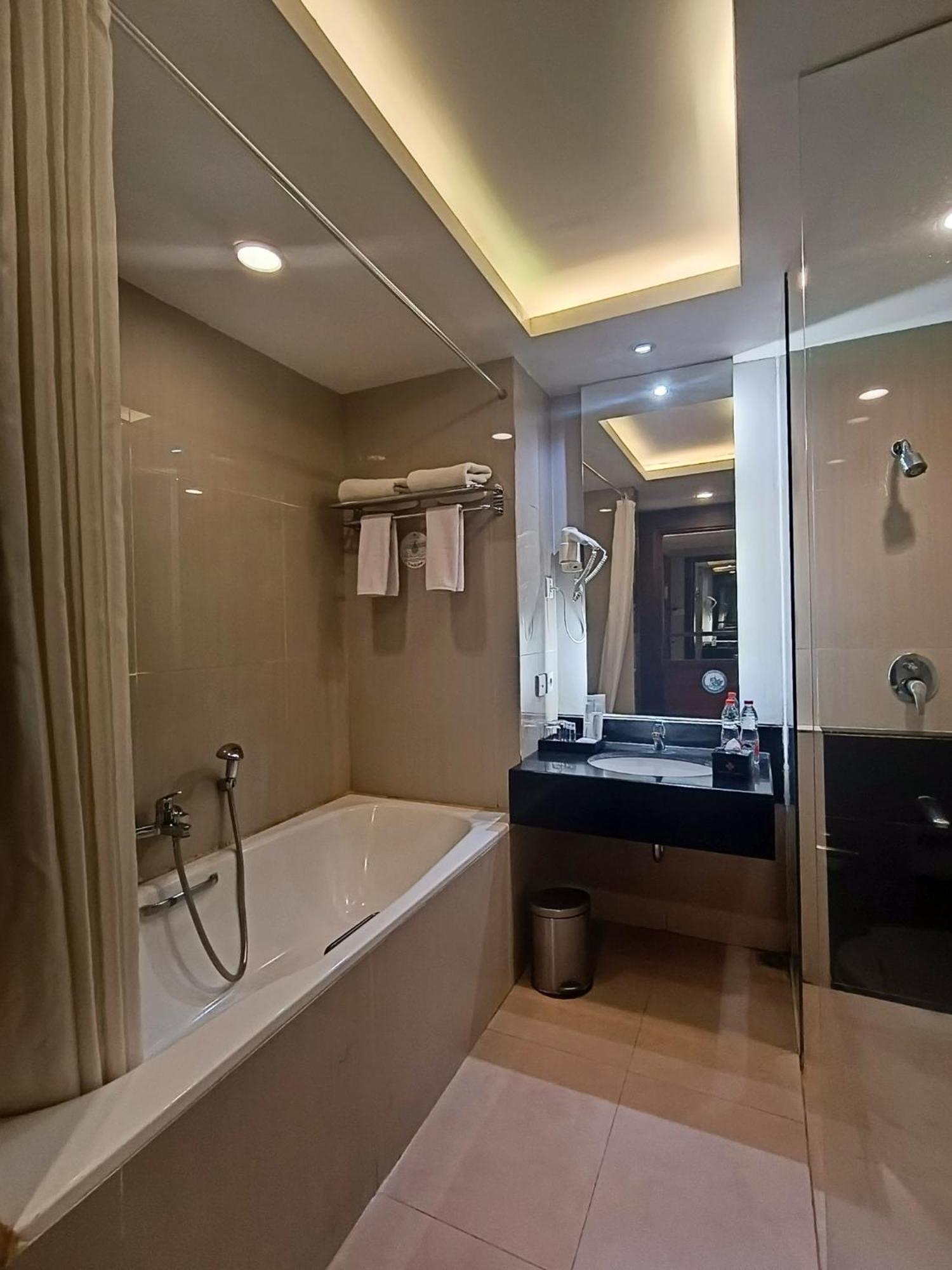 Grand Cakra Hotel Μαλάνγκ Εξωτερικό φωτογραφία